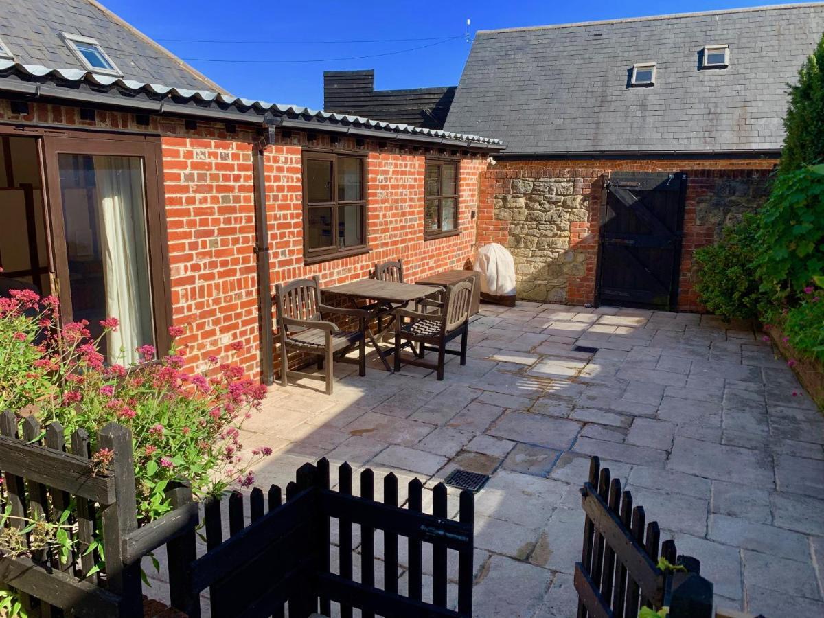 Little Upton Farm Cottages Ryde  Dış mekan fotoğraf